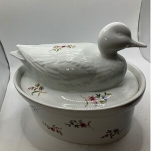 Cordon Bleu BIA Floral Duck‎ Tureen Covered Serving Dish White Ceramic